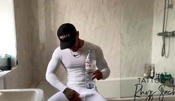 by request-TATTOOED MUSCLE STUD PLAYS WITH HIMSELF - 4 SCENES 720P